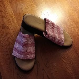Size 9 pink woven wedges